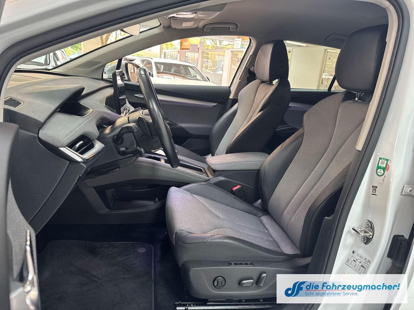 Fahrzeugabbildung SKODA Enyaq 80 Loft Navi Digitales Cockpit Memory Sitz