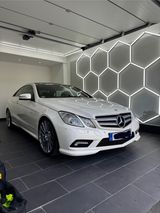 Mercedes-Benz E350 Coupé  - aus 2011: Sportwagen