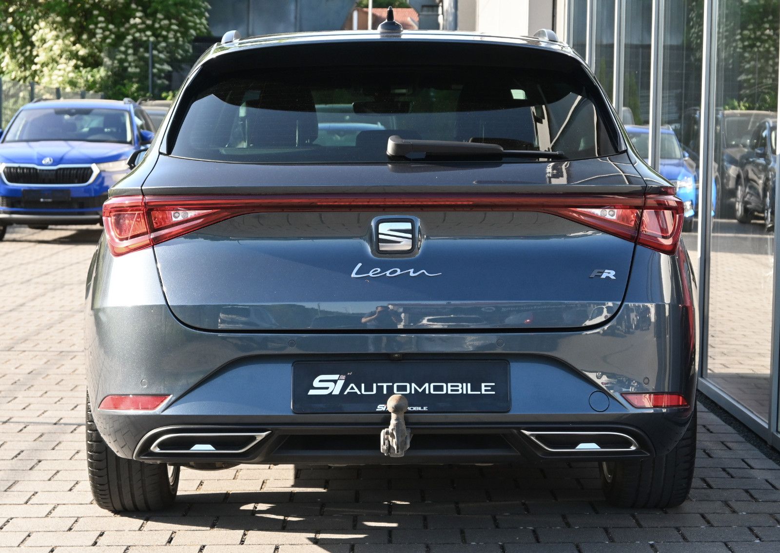 Fahrzeugabbildung SEAT Leon 2.0 TDI FR DSG Sportstourer °AHK°STANDHEIZ°