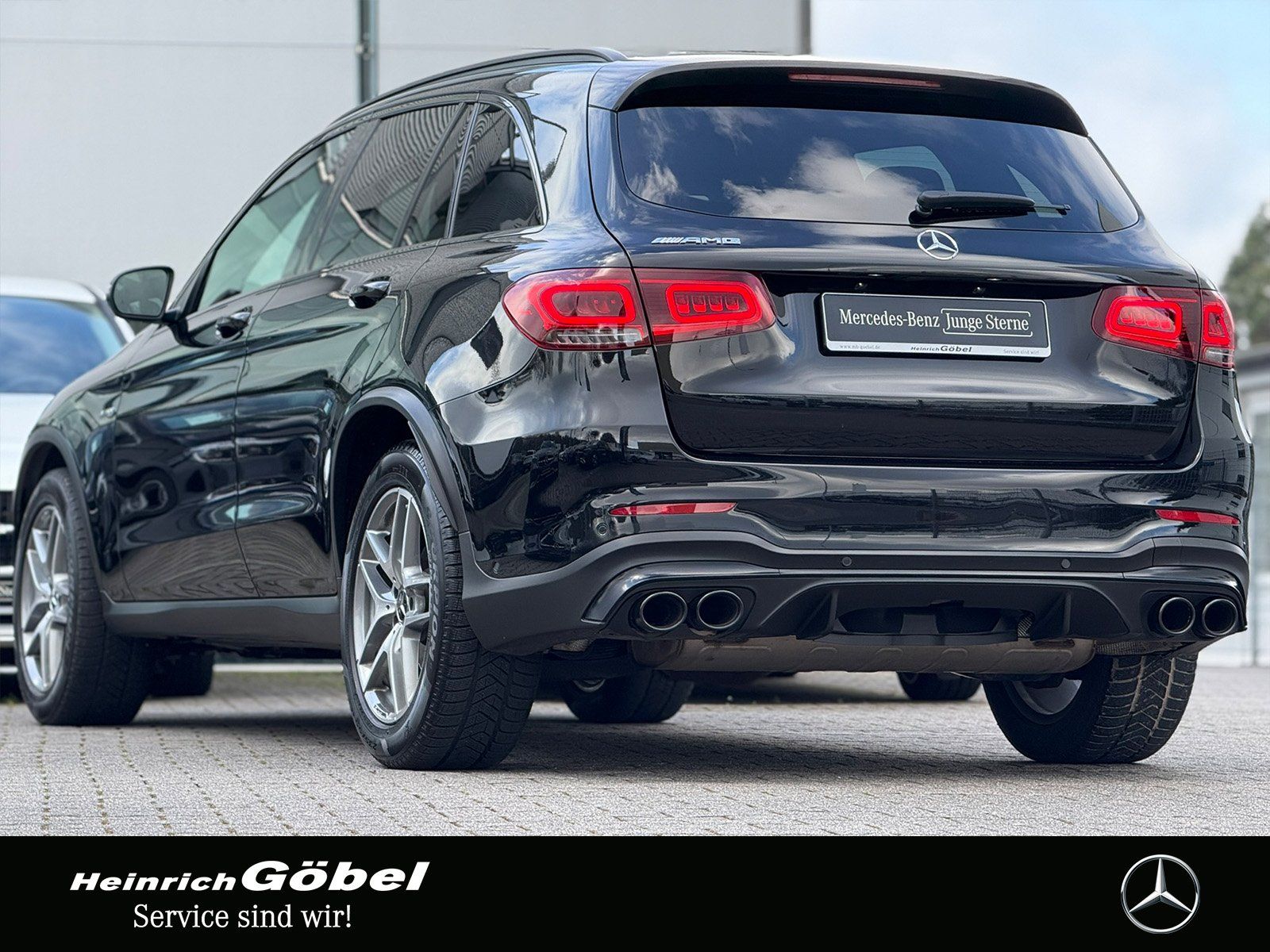 Fahrzeugabbildung Mercedes-Benz GLC 43 AMG*AHK*PANORAMA*AMBIENTE*NIGHTPAKET*