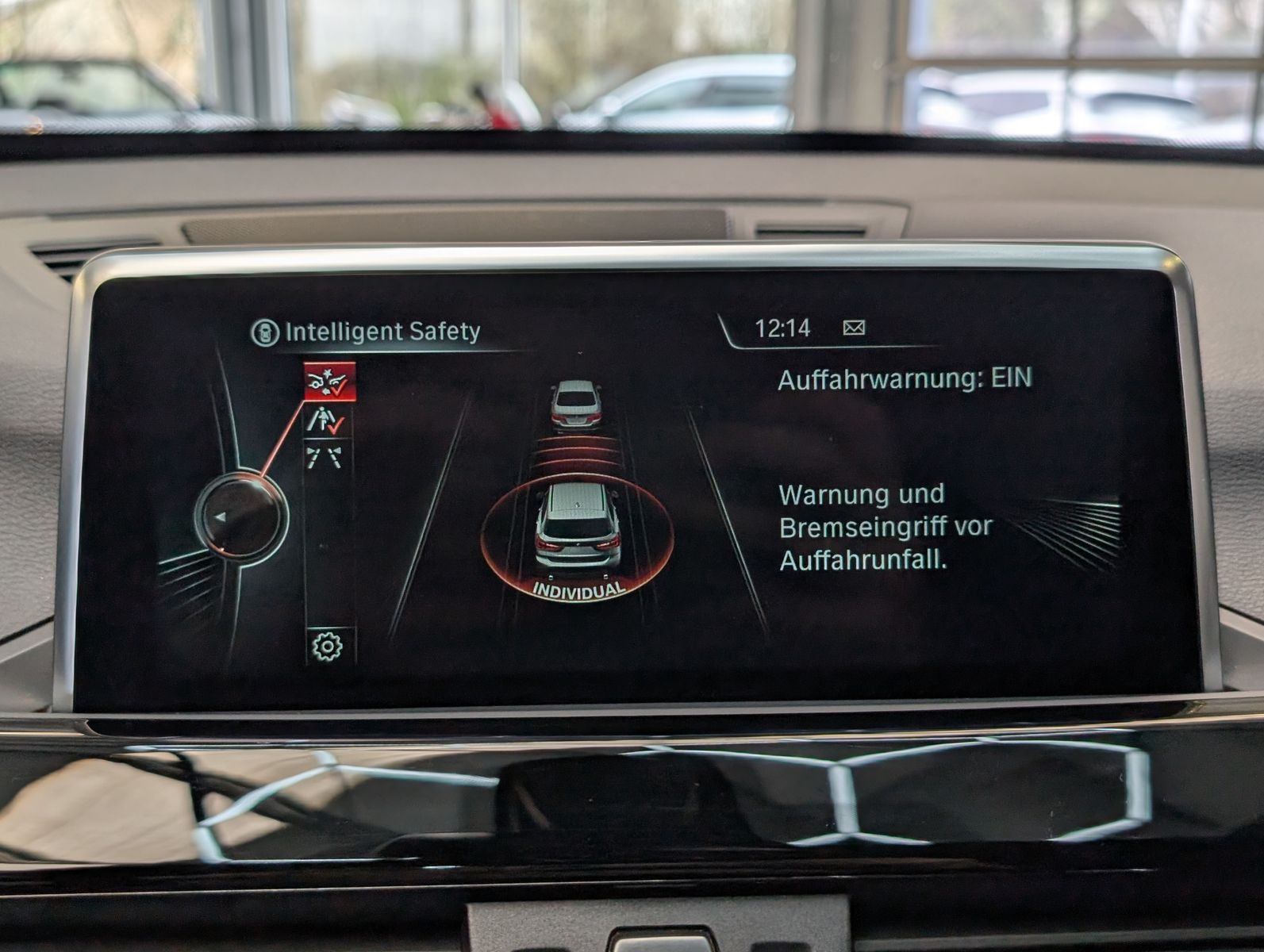 Fahrzeugabbildung BMW X1 20d xD M-Sport LED H&K Cam HUD Pano AHK 19"
