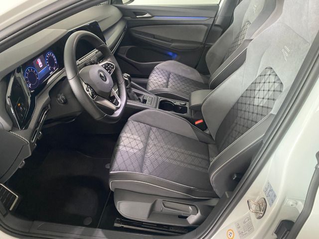 Golf VIII R-Line 1.5 TSI NAVI+KAMERA+SHZ