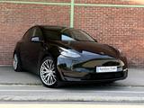 Tesla Model Y SR RWD | Garantie von Tesla | Neu TüV | - Tesla Model Y in Düsseldorf