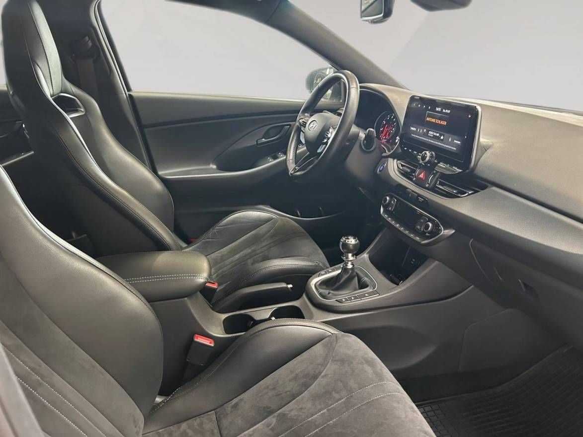 Fahrzeugabbildung Hyundai i30 N Performance Navigationspaket, N-Sportschal