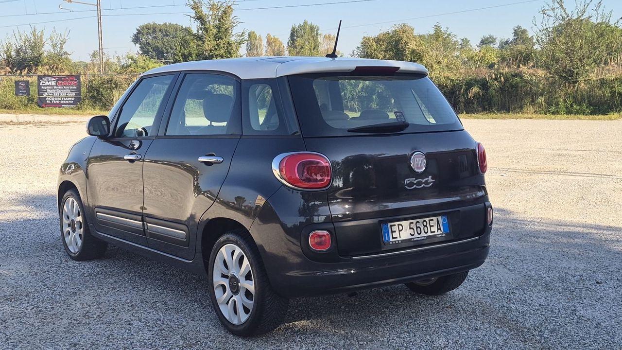Fiat 500L 2012 — interior