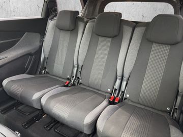 Peugeot 5008 Active Pack1.5 BlueHDi 130 +Kam.+SHZ+SpurH