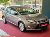 Ford Focus Lim. 1.6 Titanium/ Tüv NEU/2.Hand - Ford Focus aus 2011: Limousine