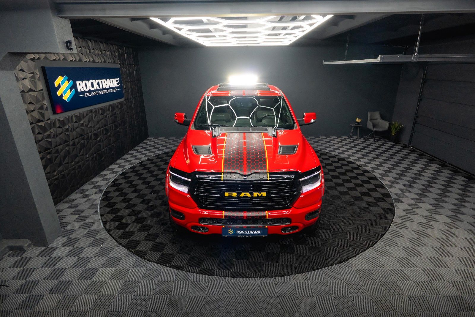 Fahrzeugabbildung Dodge RAM 5.7 V8 HEMI 4x4 LARAMIE LPG Offroad-Bodylift