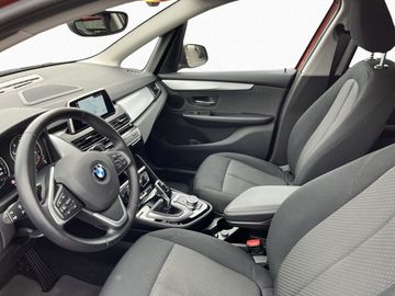 BMW 218 - 5