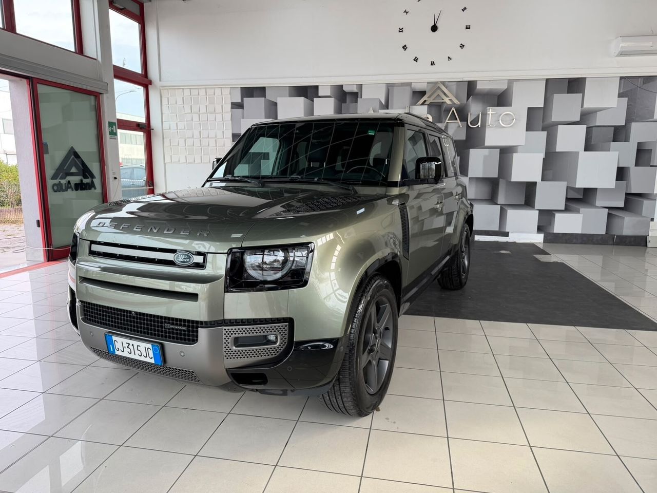 Land Rover Defender 110 3.0D I6 250 CV AWD Auto imagem 2