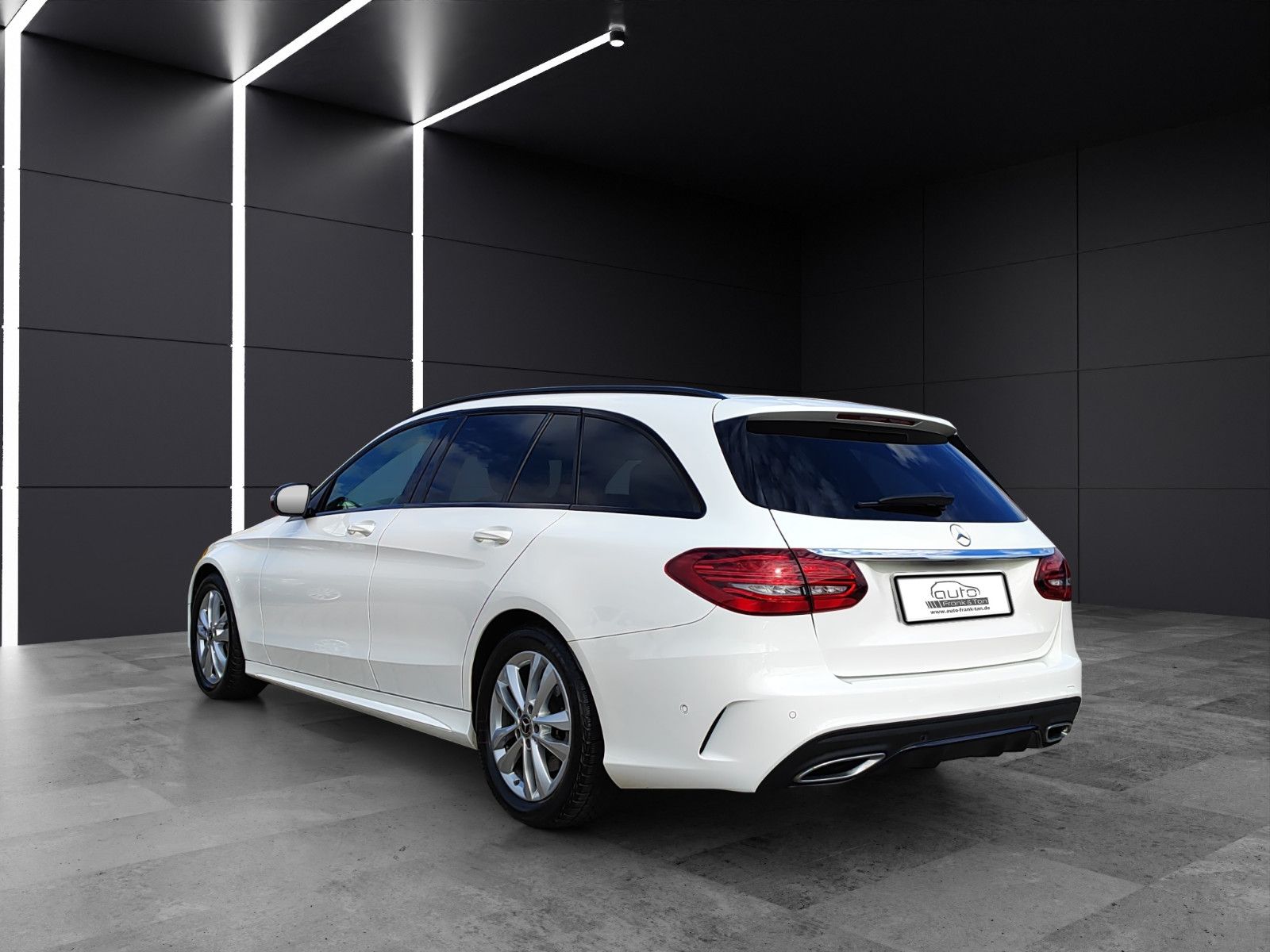 Fahrzeugabbildung Mercedes-Benz C 200 T*AMG-Line*Navi*Night-Paket*Keyless-Go*