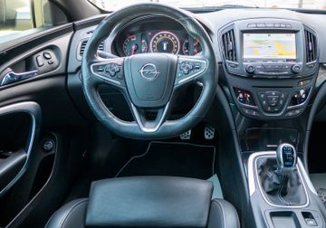 Fahrzeugabbildung Opel Insignia A Sports Tourer OPC 4x4 STANDH.|BOSE