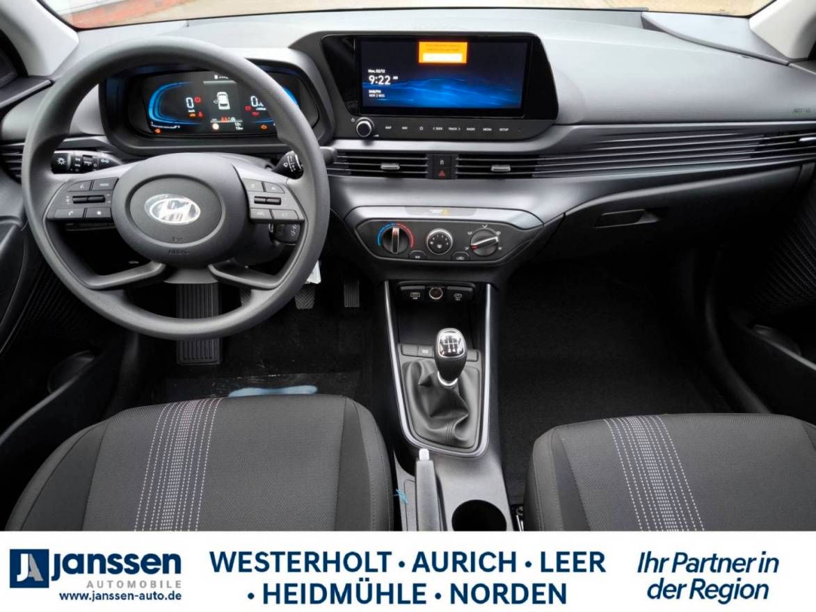 Fahrzeugabbildung Hyundai i20 Select Funktionspaket PDC Navi Rückfahrkamer