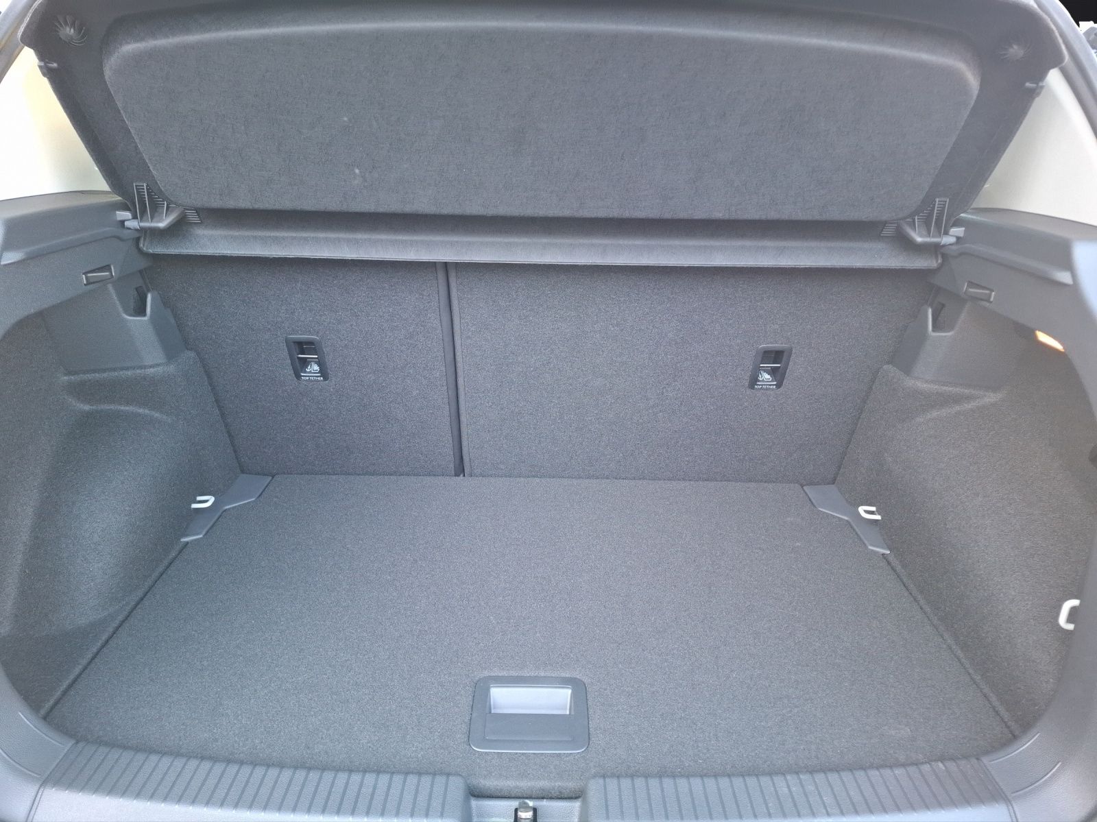 Fahrzeugabbildung Volkswagen T-Cross TSI Life DSG LED Navi AID ACC PDC SH LM