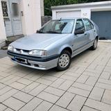 Renault Oldtimer mit 55.600 km - Renault aus 1994