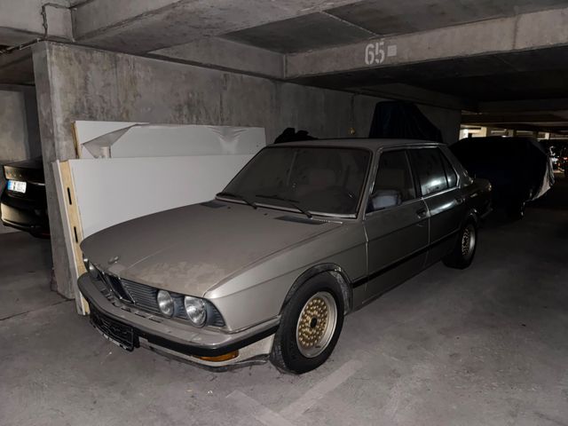 BMW 525e Oldtimer Aut. Bitte den Text lesen