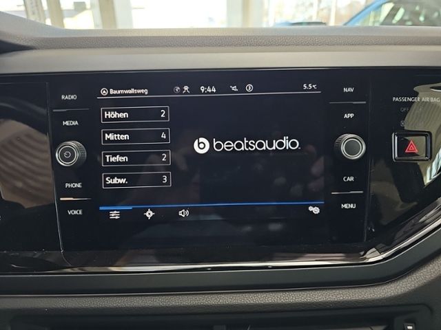 Fahrzeugabbildung Volkswagen Polo 1.0 TSI DSG R-Line LED-MATRIX NAVI BEATS-SO
