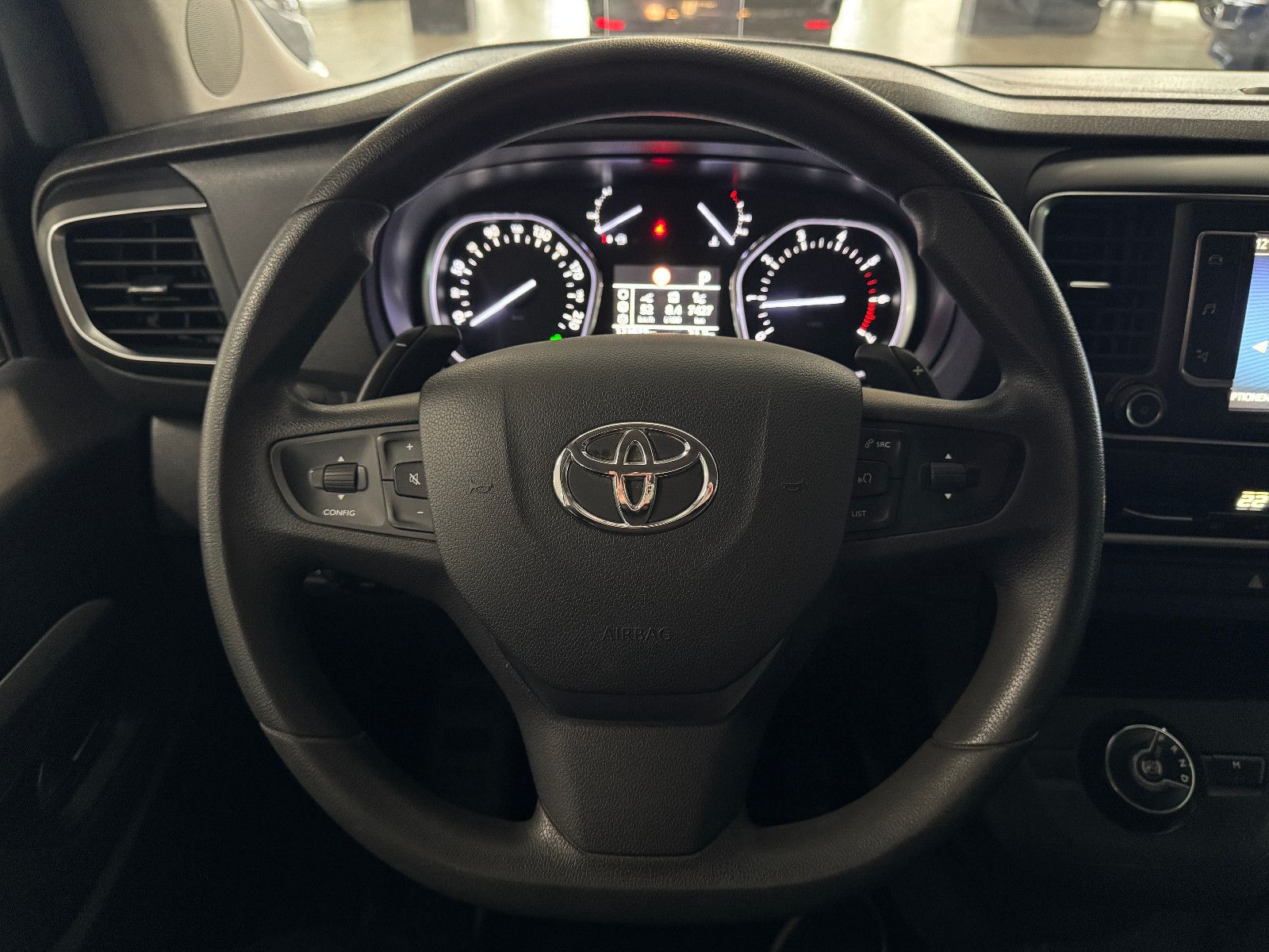 Fahrzeugabbildung Toyota Proace Verso L2 Shuttle Comfort Automatik Voll