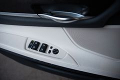 BMW 730d xDrive AHK HUD - TOP Ausstattung Unfallfrei