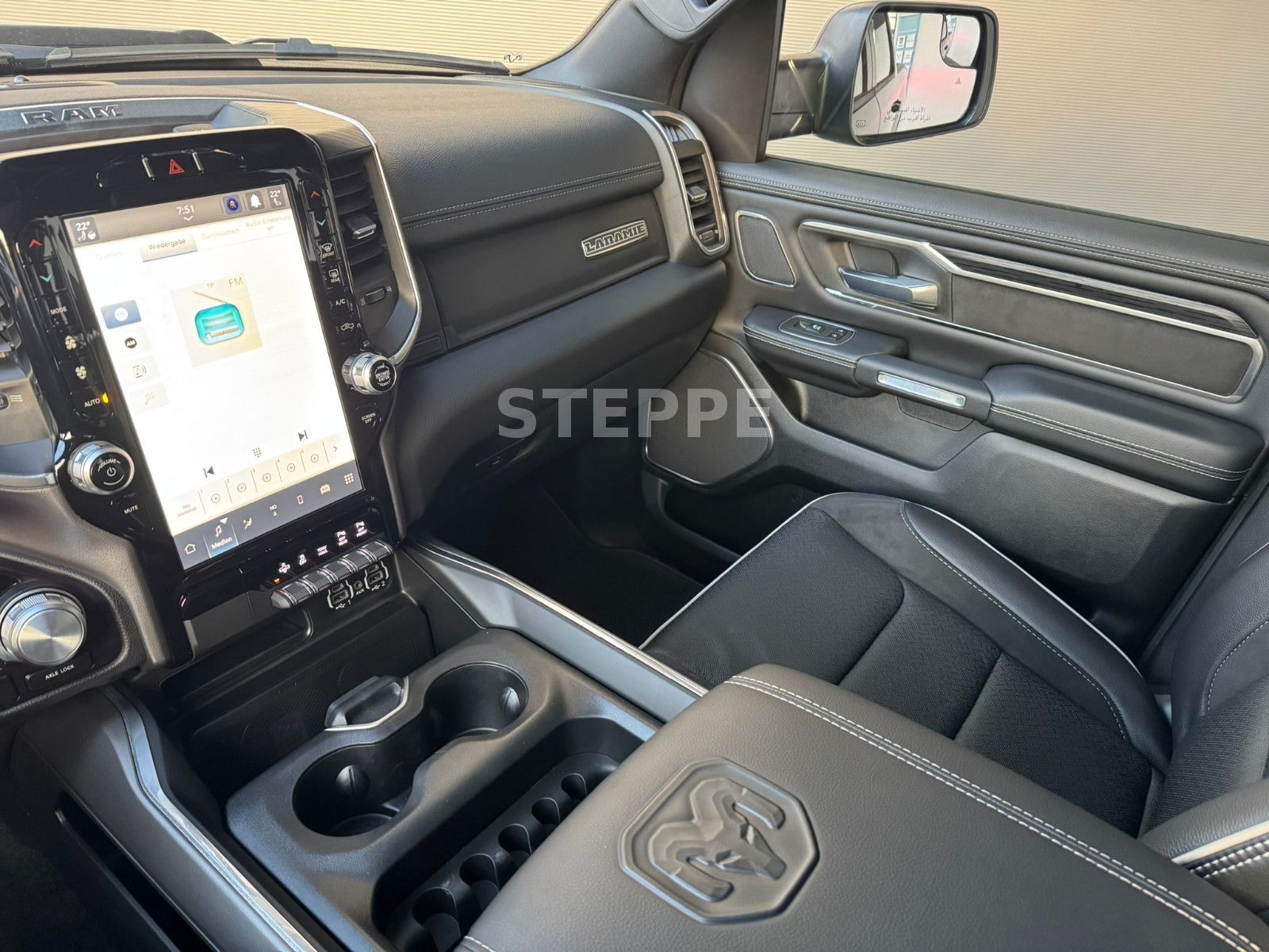 Dodge RAM 1500 5,7 V8  LARAMIE Sport Luftfed. AHK 20"