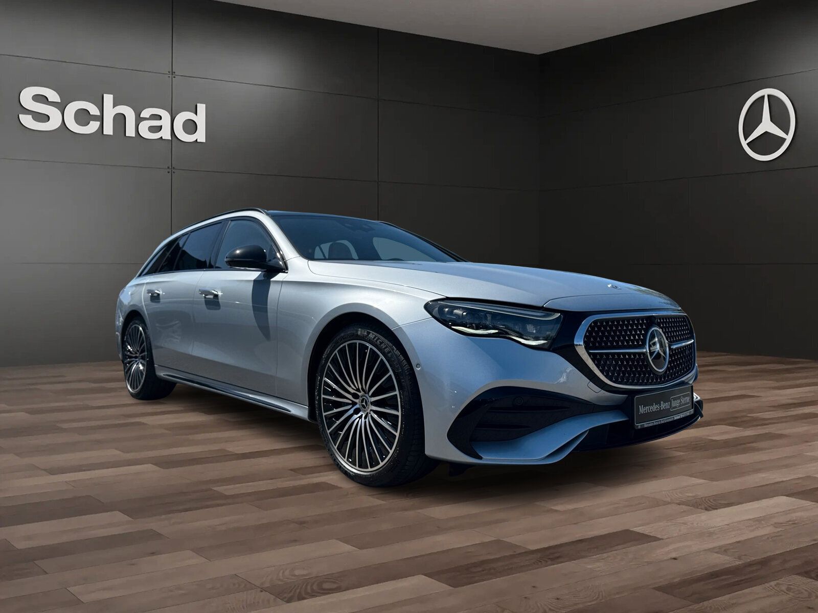 Mercedes-Benz E 450d 4M T AMG AIRMATIC+PANO-DACH+360°+AHK+LED+ imagem 3