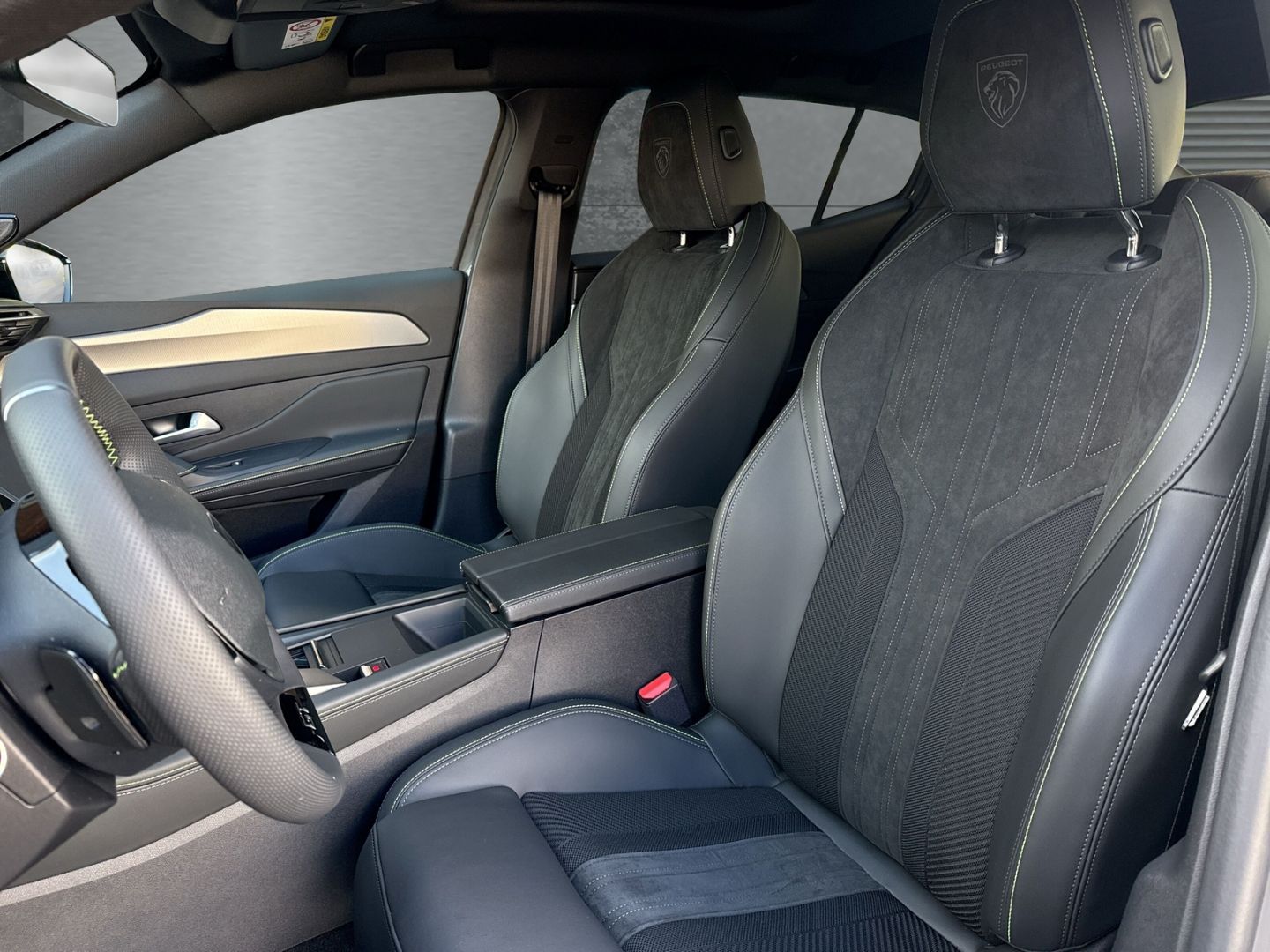 Peugeot 408 - Bild 8
