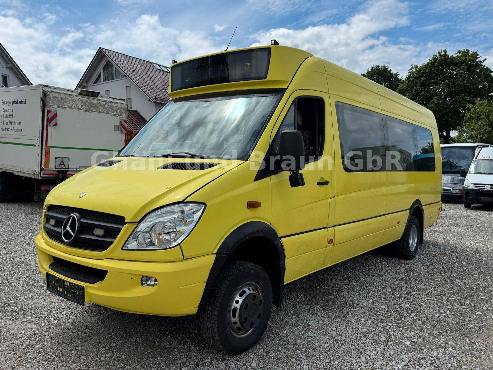 Mercedes-Benz Sprinter 519  4x4  Motor 143Tkm  18+1+1