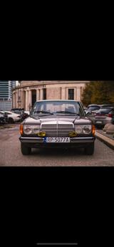 Mercedes-Benz W123 220 D vom 1977 
