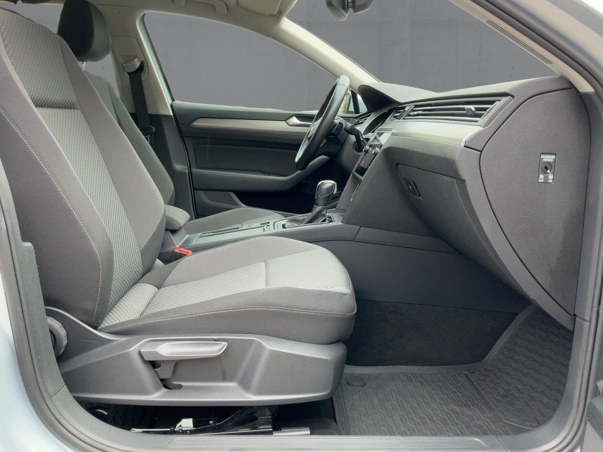 Volkswagen Passat Variant - Bild 12