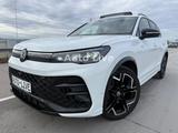 Volkswagen Tiguan 2.0 TDI*DSG*R LINE*PAN*NAV*MATRIX*360*AHK - Volkswagen Tiguan mit Diesel-Antrieb