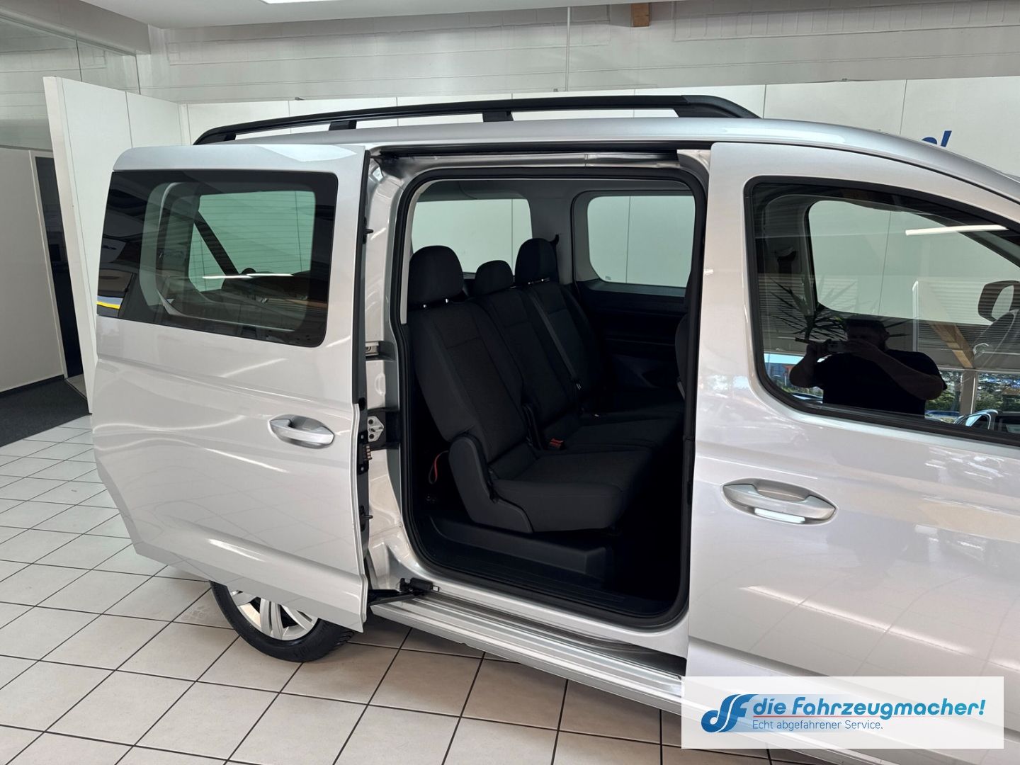 Fahrzeugabbildung Volkswagen Caddy Basis Maxi 2.0 TDI EU6d Navi Apple CarPlay