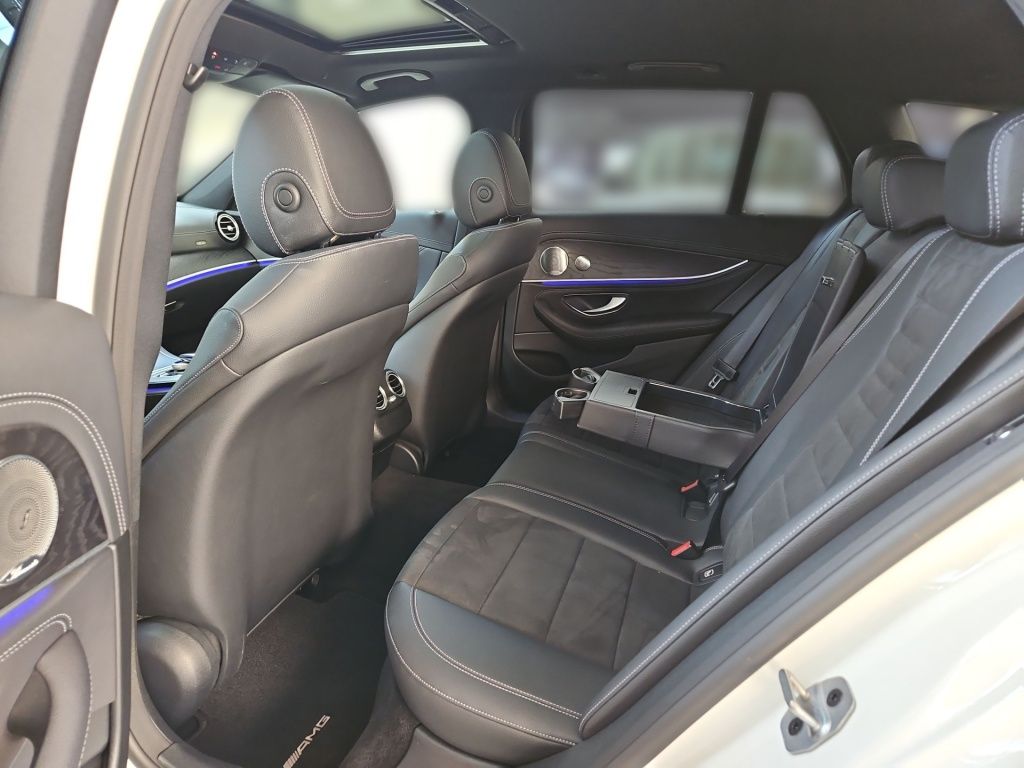 Fahrzeugabbildung Mercedes-Benz E 200 T AMG AHK Totwi. Multibeam Burm. Sport KAM