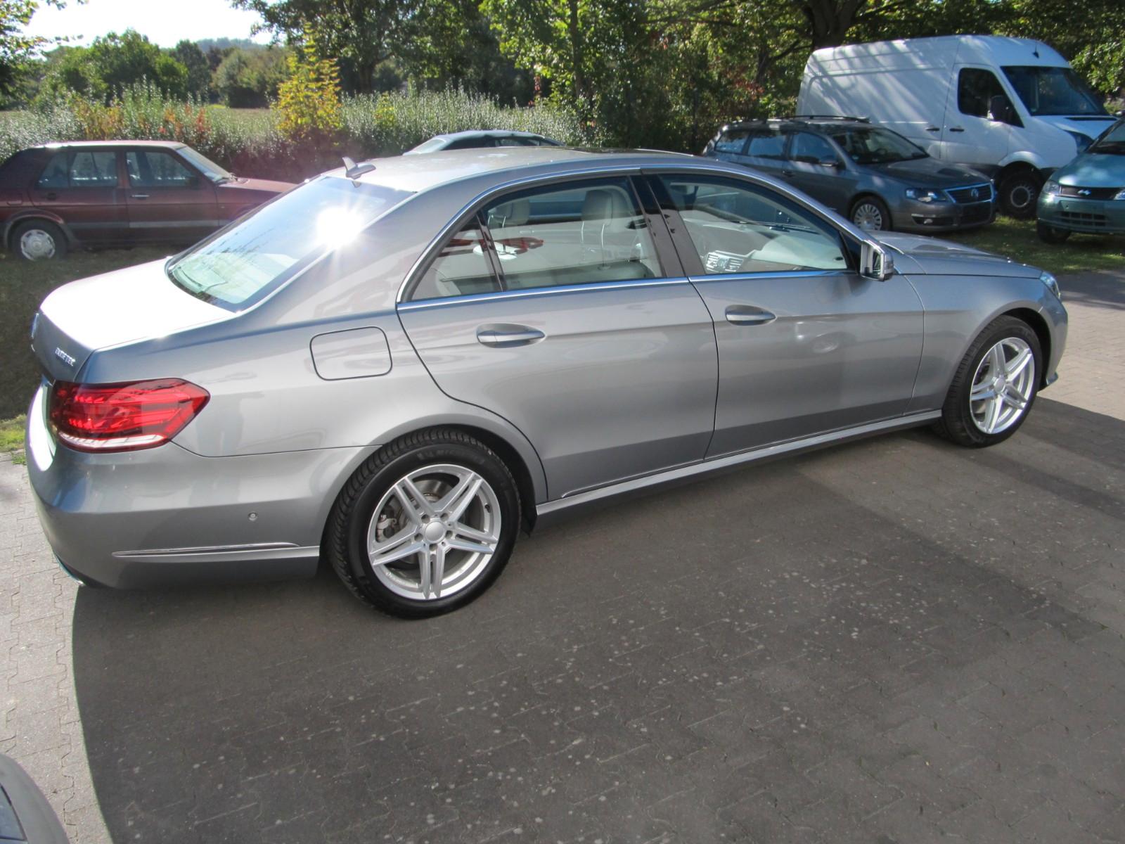 Mercedes-Benz E 300 E Limousine E 300 BlueTec-1.Hd-Leder-Navi