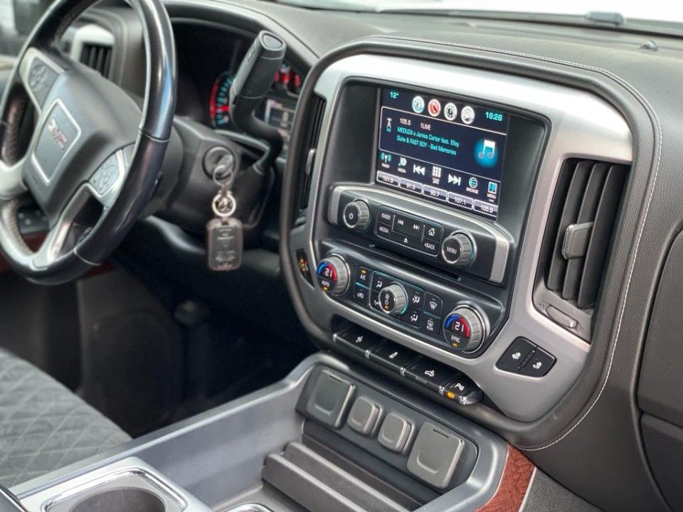 Fahrzeugabbildung GMC Sierra K1500 5.3 V8 SLE CrewCab Long Bed 4x4