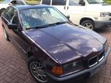 BMW 316i 316i - BMW 316 aus 1993: 316i