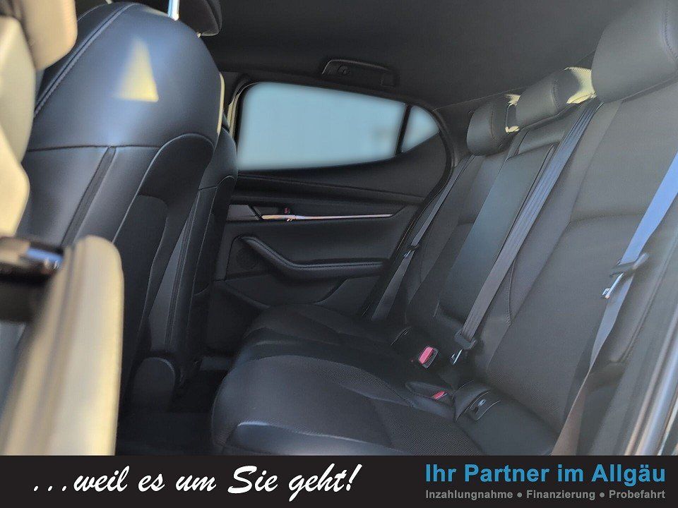 Fahrzeugabbildung Mazda 3 2.0L eSKY-X AT TAKUMI 360+BOSE+HUD+MATRIX+NAV+