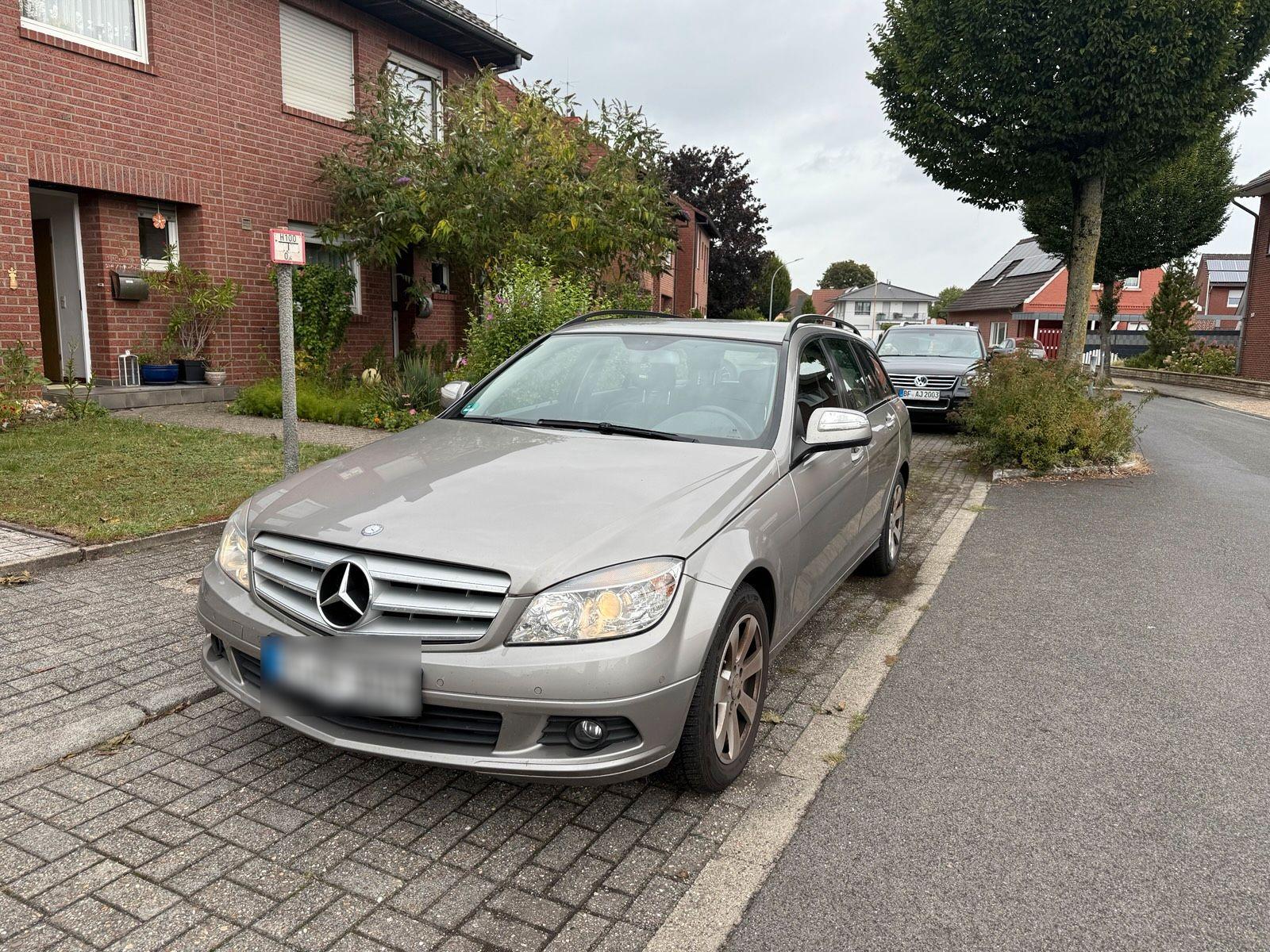 Mercedes-Benz C200 2008 — rear view