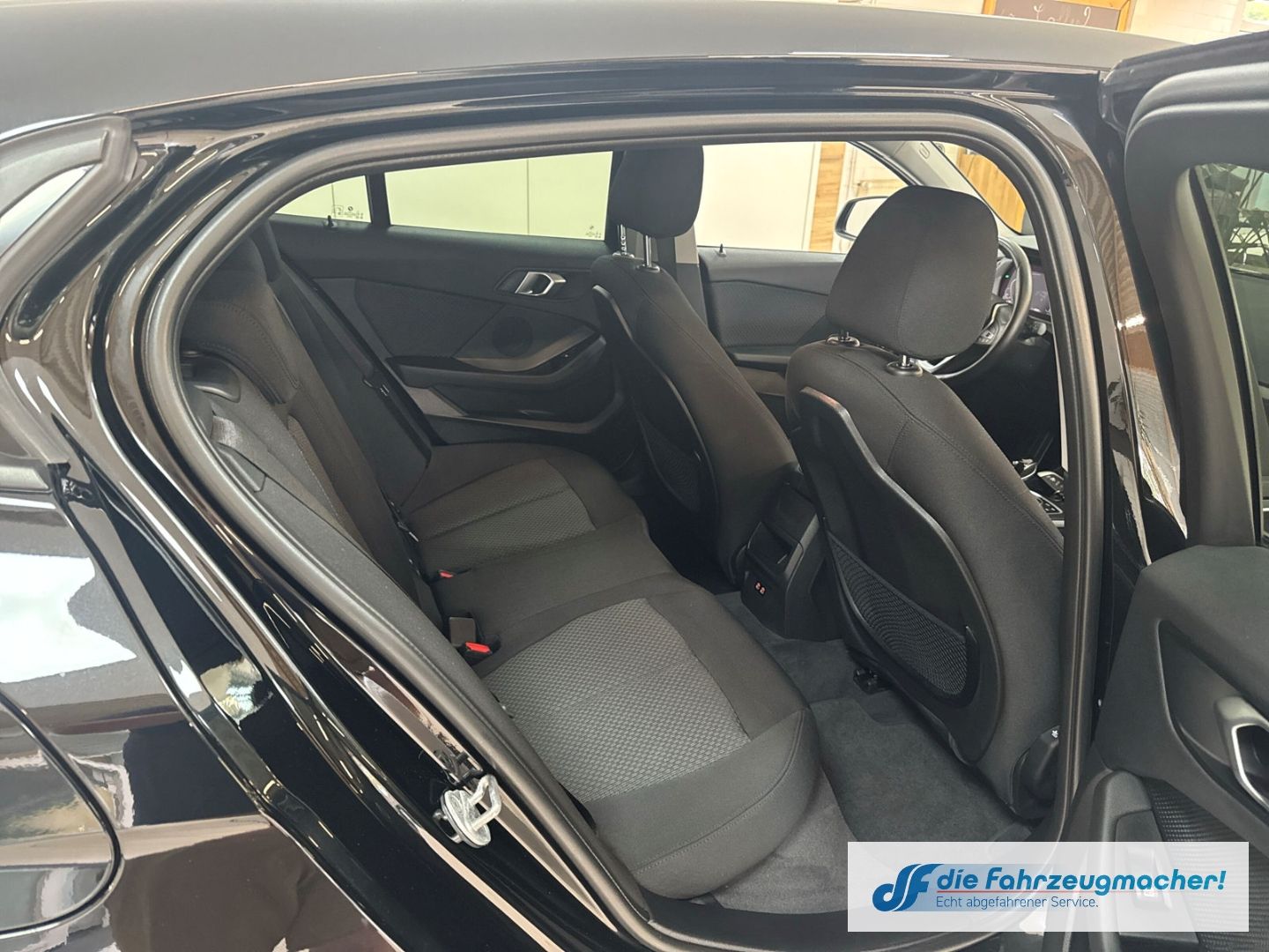 Fahrzeugabbildung BMW 118 d Advantage Navi Digitales Cockpit LED Sperr