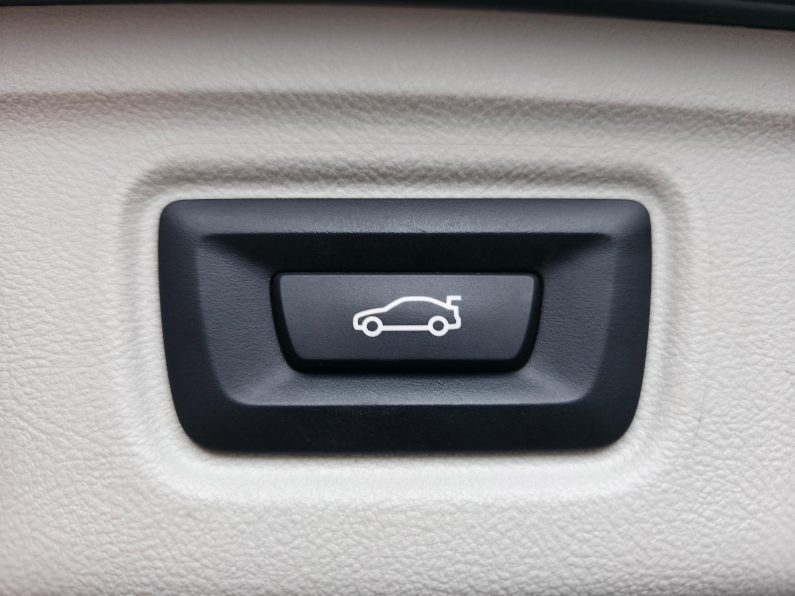 BMW 330i Touring Steptronic LED NAVI SHZ LHZ