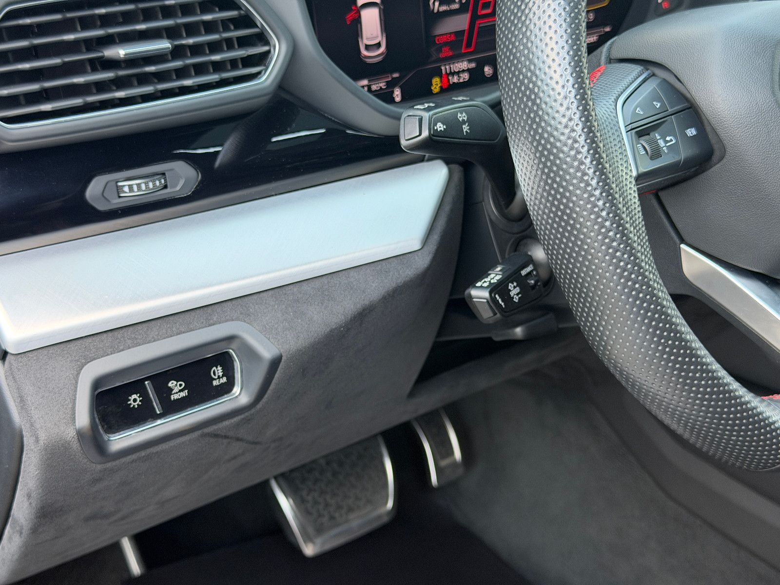 Fahrzeugabbildung Lamborghini Urus/PANO/23ZOLL/B&O-3D/360KAM/HEAD-UP