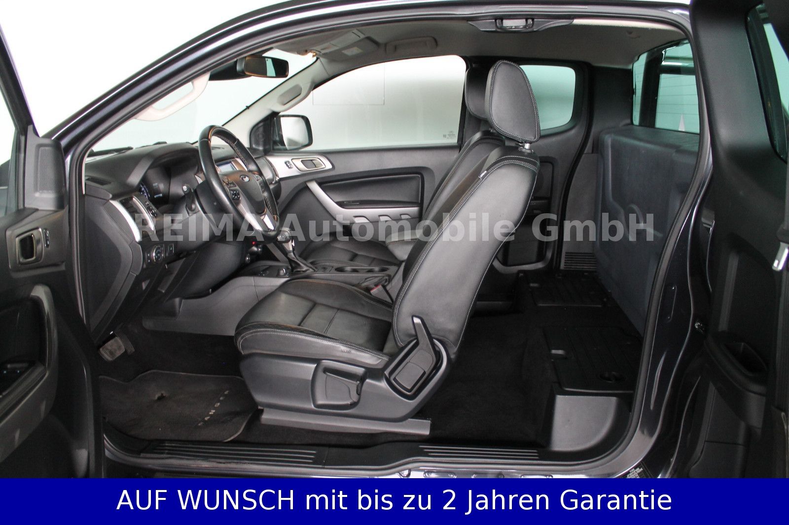Fahrzeugabbildung Ford Ranger Limited Extrakabine 4x4, Trittbretter