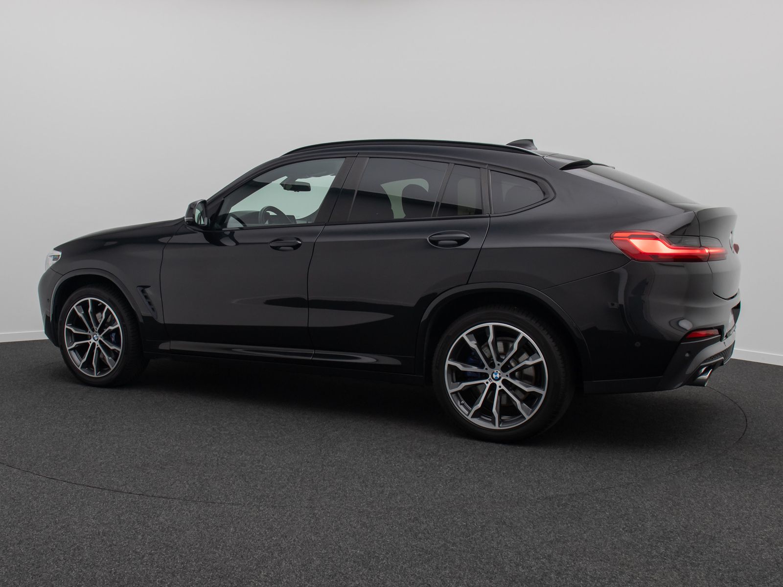 Fahrzeugabbildung BMW X4 xD30d M Sport ACC 360&deg;AHK DispKey HUD H/K 20"