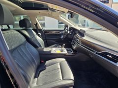 Fahrzeugabbildung 730 d xDrive Lim Laserlicht HUD AD StandHZG Navi