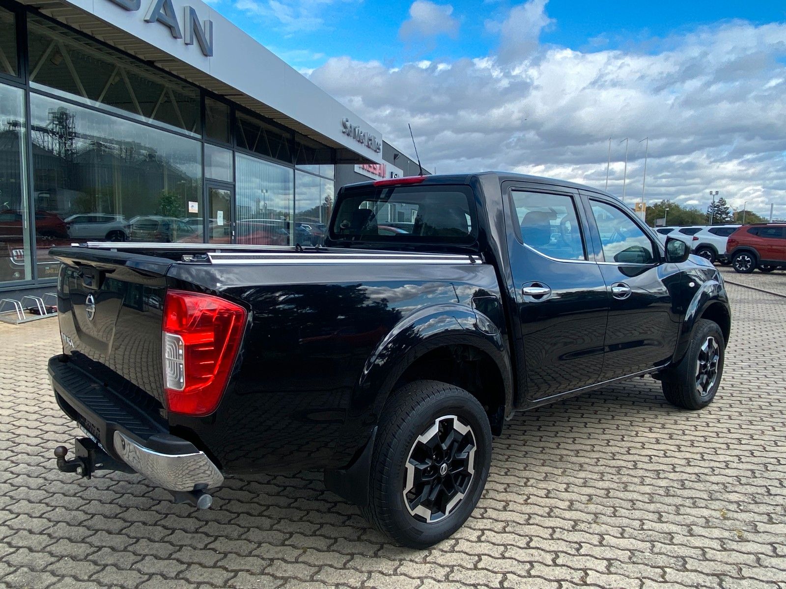 Fahrzeugabbildung Nissan Navara NP300  Double Cab 4x4