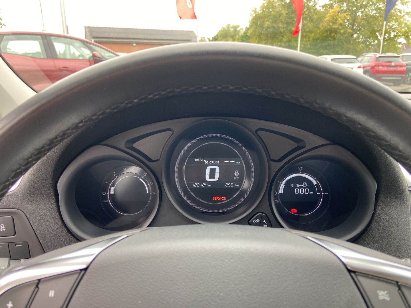 Fahrzeugabbildung Citroën C4 Select 1.6 BlueHDi 100 Navi Notbremsass.Temp