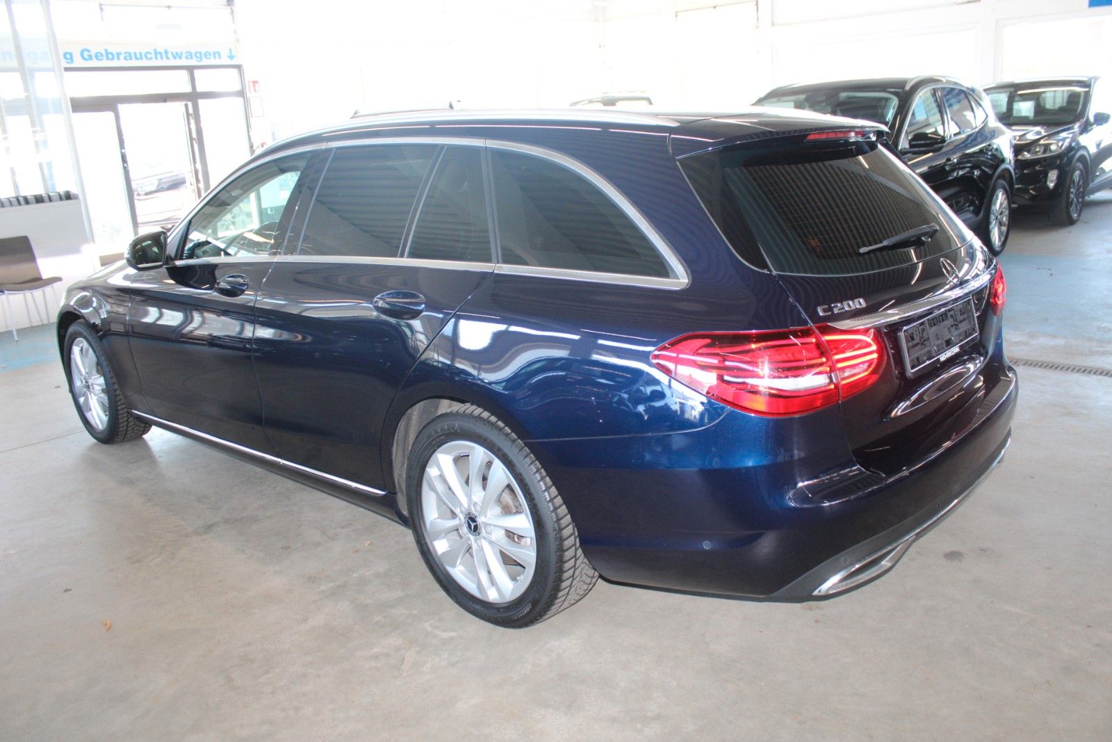 Fahrzeugabbildung Mercedes-Benz C 200 T 9-G Tronic Avantgarde MHEV LED AHK CAM
