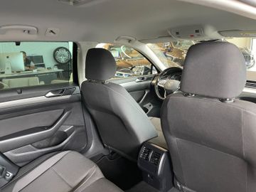 Volkswagen Passat Variant *LED*AHK*ACC*3ZONEN*1HAND*