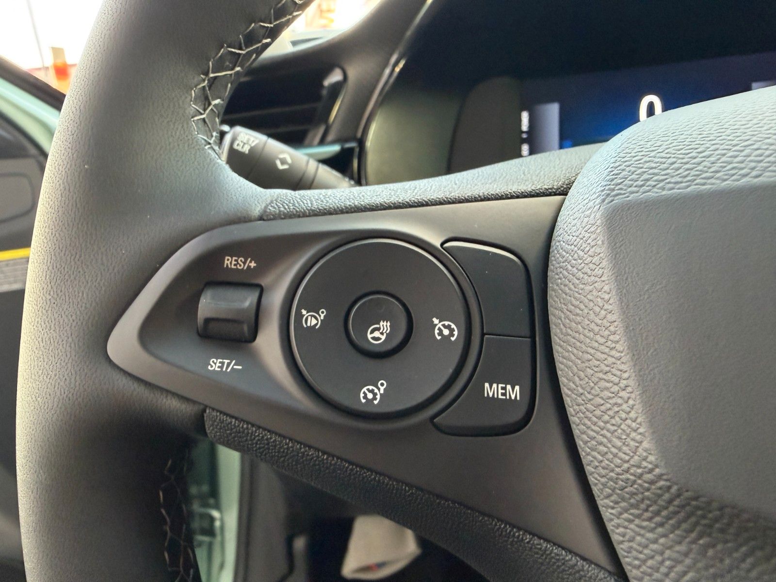 Fahrzeugabbildung Opel Corsa F YES 110PS Hybrid Automatik/LED!