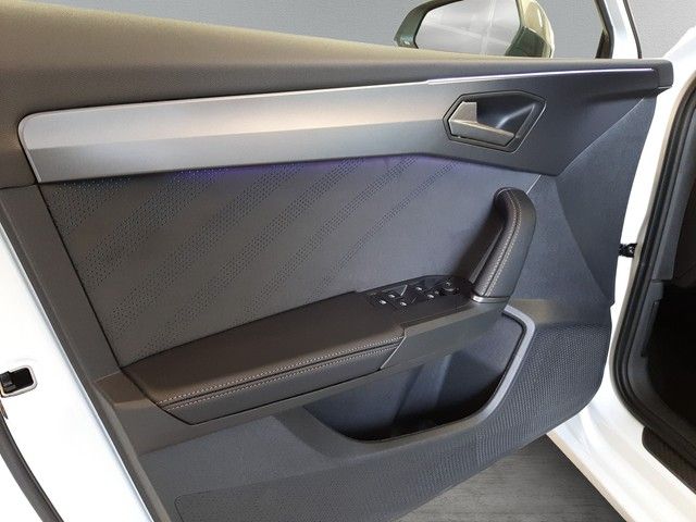 Fahrzeugabbildung Cupra Leon 1.5 TSI Kamera ACC LED 18" Alu SitzHz