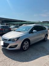 Opel Astra 1.4 Turbo 140CV Sports Tourer GPL Tec - Opel Astra mit LPG-Antrieb: Kombi